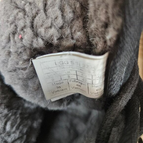 Ugg Mens Black Suede Chukka Boots Size 9 - Picture 11 of 11